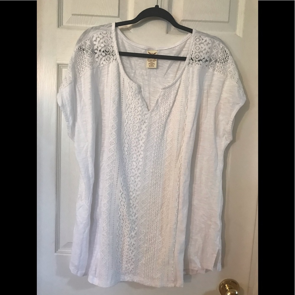 NWOT White Soft Lace Top